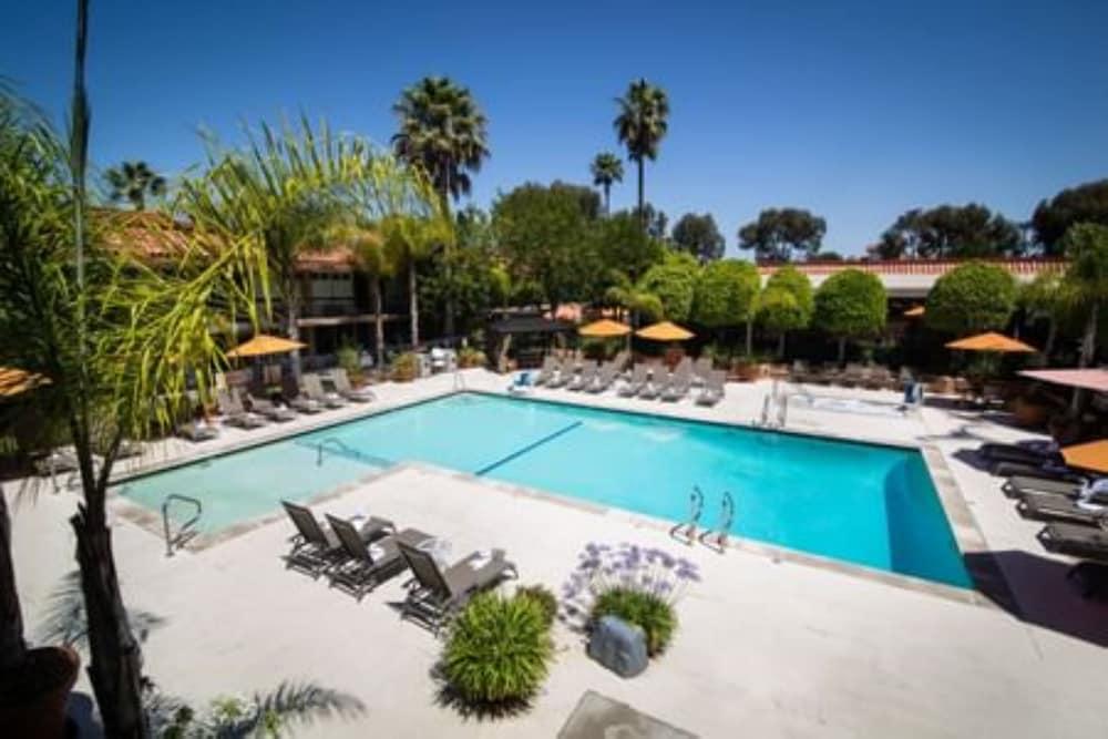 Palm Garden Hotel Thousand Oaks Exterior photo