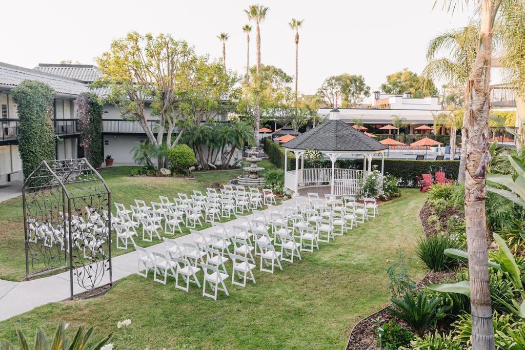 Palm Garden Hotel Thousand Oaks Exterior photo