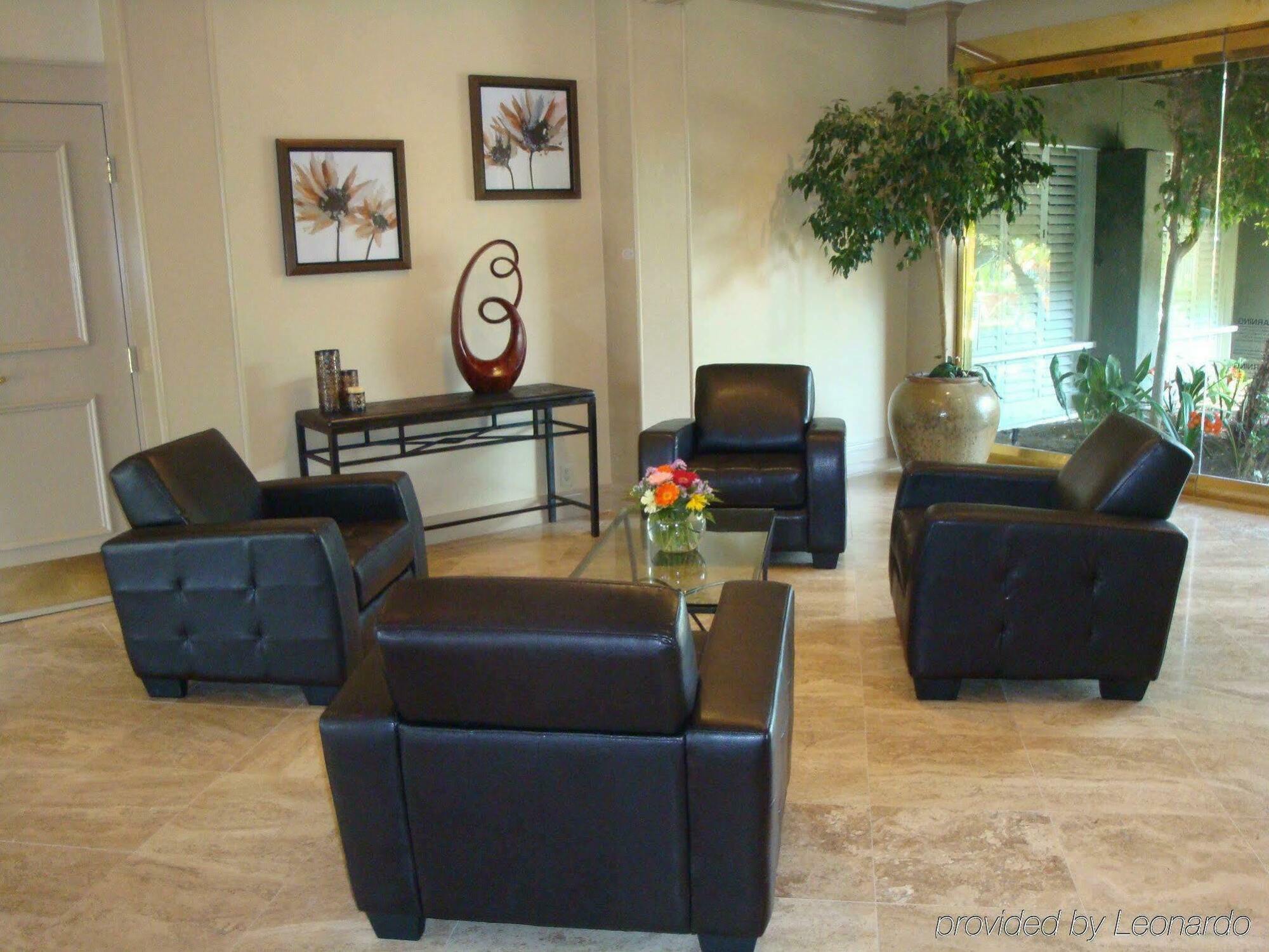 Palm Garden Hotel Thousand Oaks Interior photo